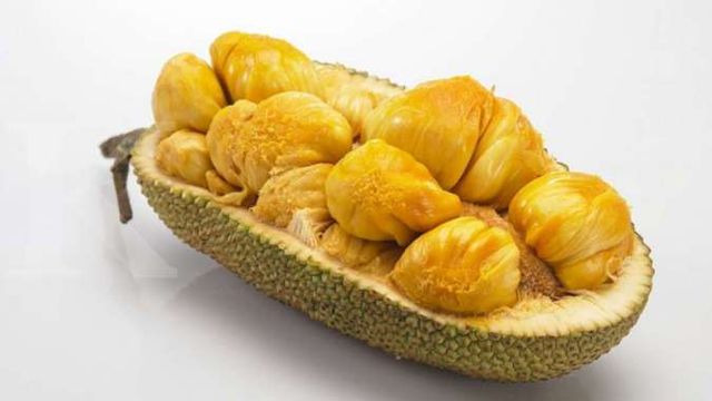 Buah Mirip Durian Tapi Kecil? Yuk, Kenalan dengan 6 Buah Unik Ini! 