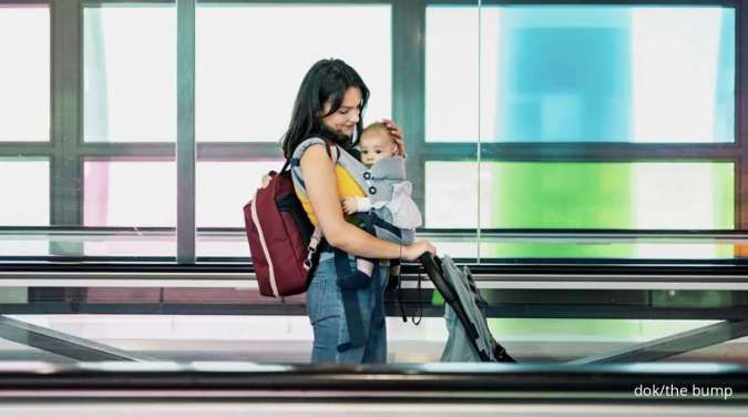 6 Tips Traveling Sambil Bawa Bayi Tanpa Kesulitan, Semua Aman dan Bikin Ibu Nyaman