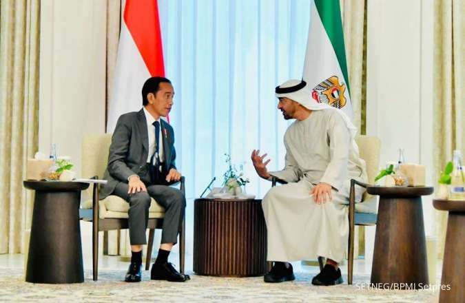 Kedatangan Presiden Jokowi di Abu Dhabi Disambut Langsung Presiden MBZ