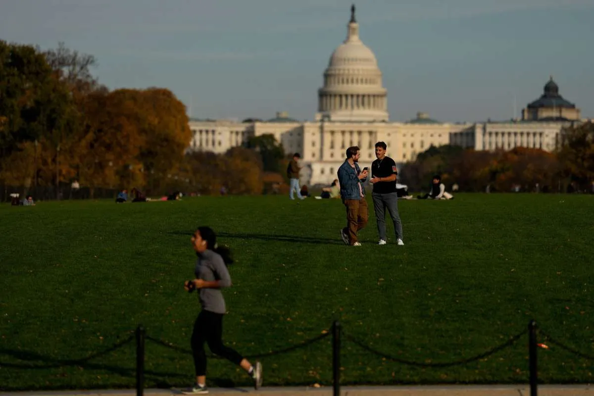 Pemerintah AS Kembali Beroperasi, Namun Perpecahan Politik Tetap Menganga