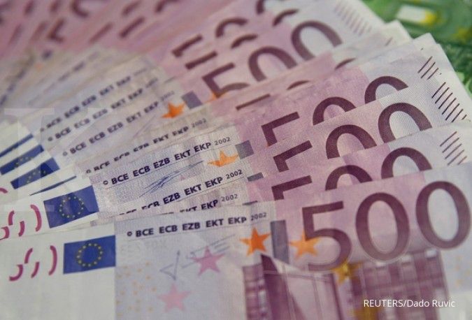 Euro melaju ungguli yen
