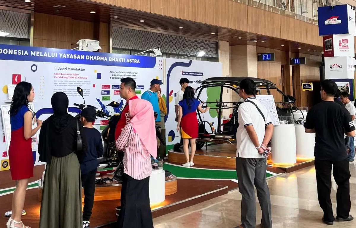 Sri Mulyani Sebut Manufaktur RI Terkontraksi Imbas Konflik Timur Tengah dan Tarif AS