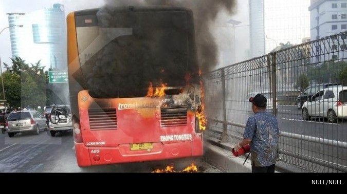Lagi, bus Transjakarta terbakar di Salemba 