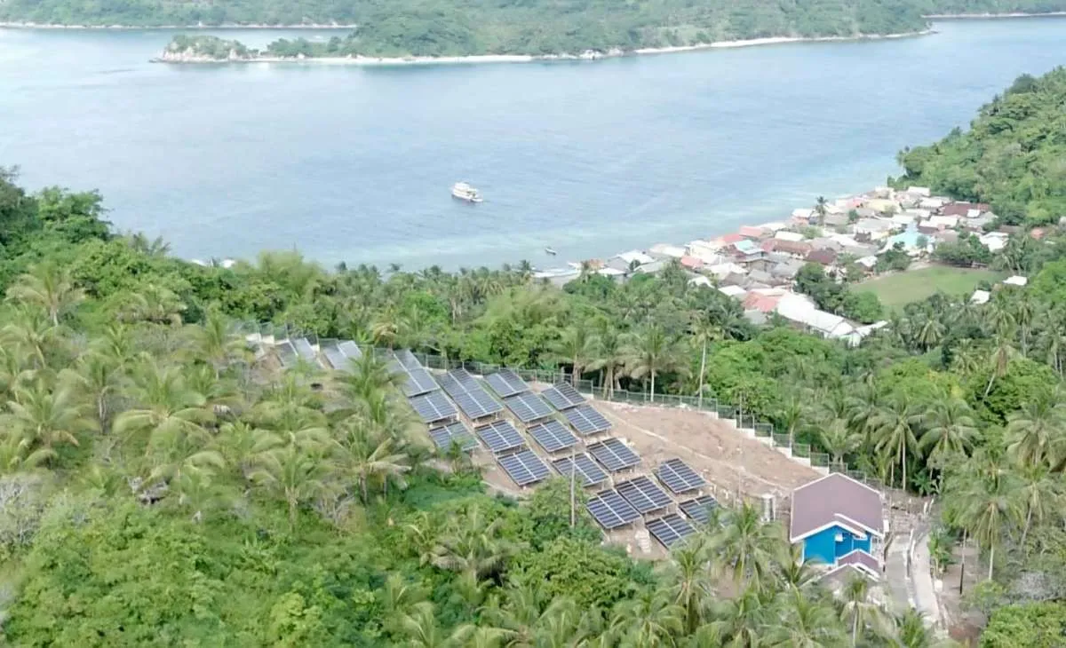PLN Operasikan PLTS Tanamalala 176 kWp di Pulau Bembe Sulsel
