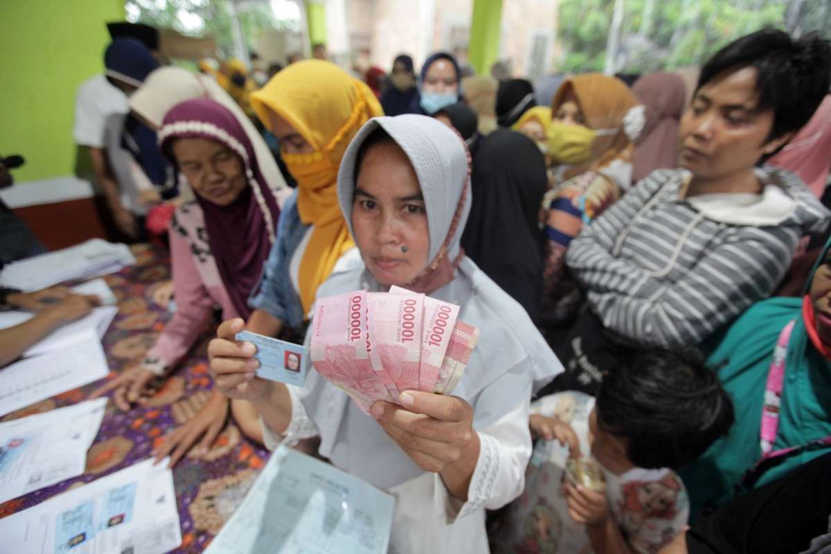 Penyaluran Bantuan Sosial Terlambat Bisa Menghambat PPKM Darurat