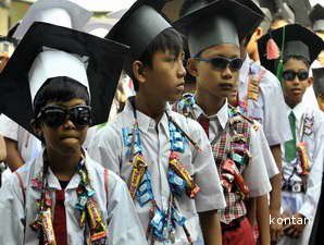 Tidak Lulus, Siswa Berhak Mengulang Ujian Nasional