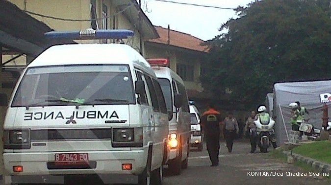 Lima jenazah teroris Ciputat diangkut 3 ambulans