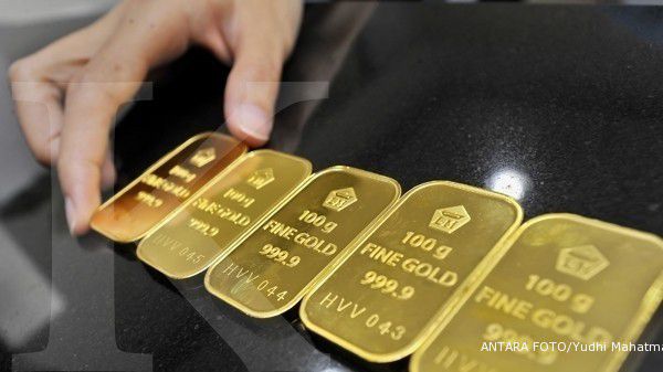 Harga emas Antam hari ini turun Rp 8.000 per gram