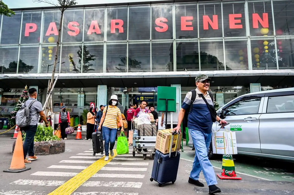 Hari Ketiga Libur Panjang, KAI Mengangkut 15.123 Penumpang dari Stasiun Pasar Senen