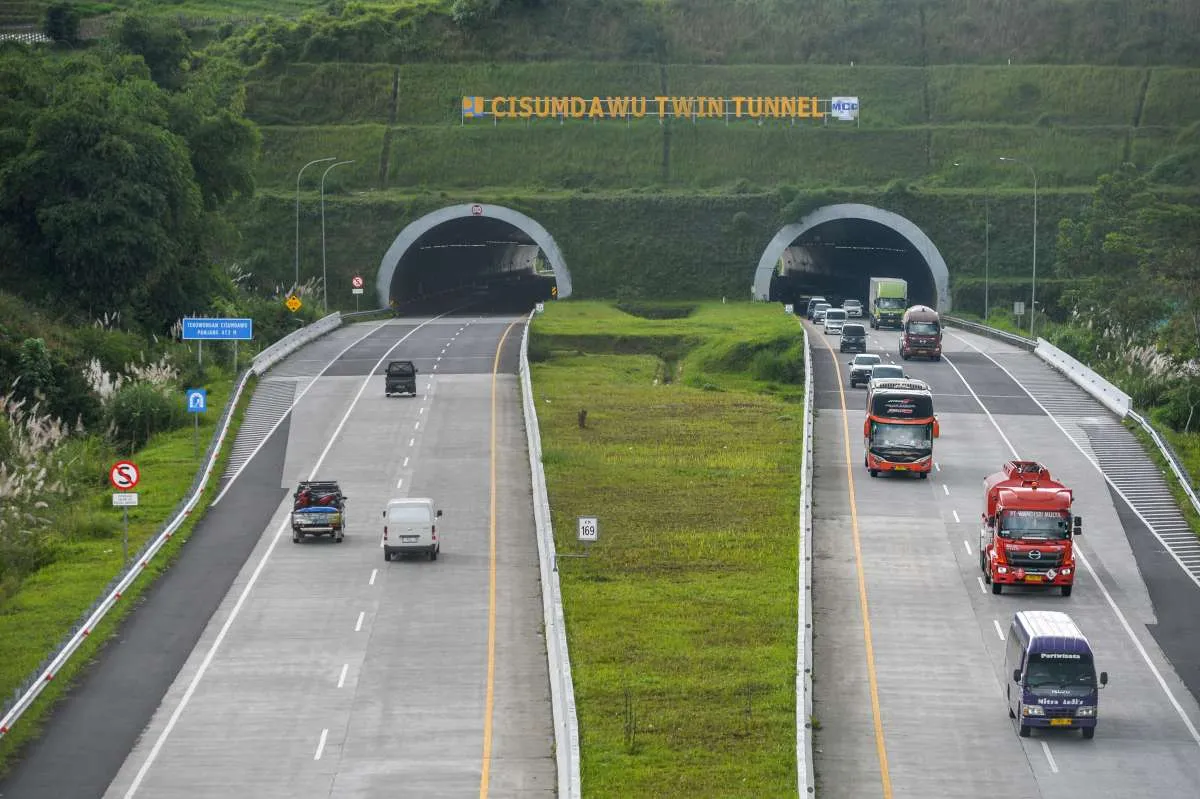 3 Tewas 6 Luka di Kecelakaan Tol Cisumdawu, Cek Nama Korban & Asalnya