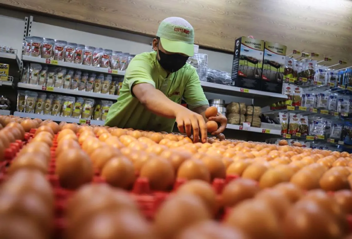 Harga Pangan Hari Ini (24/7): Beras, Bawang Putih, Telur Ayam Naik, Daging Sapi Turun