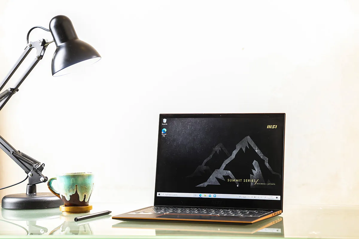 Review MSI Summit E13 Flip Evo, Laptop Rekomendasi Bagi Para Pebisnis