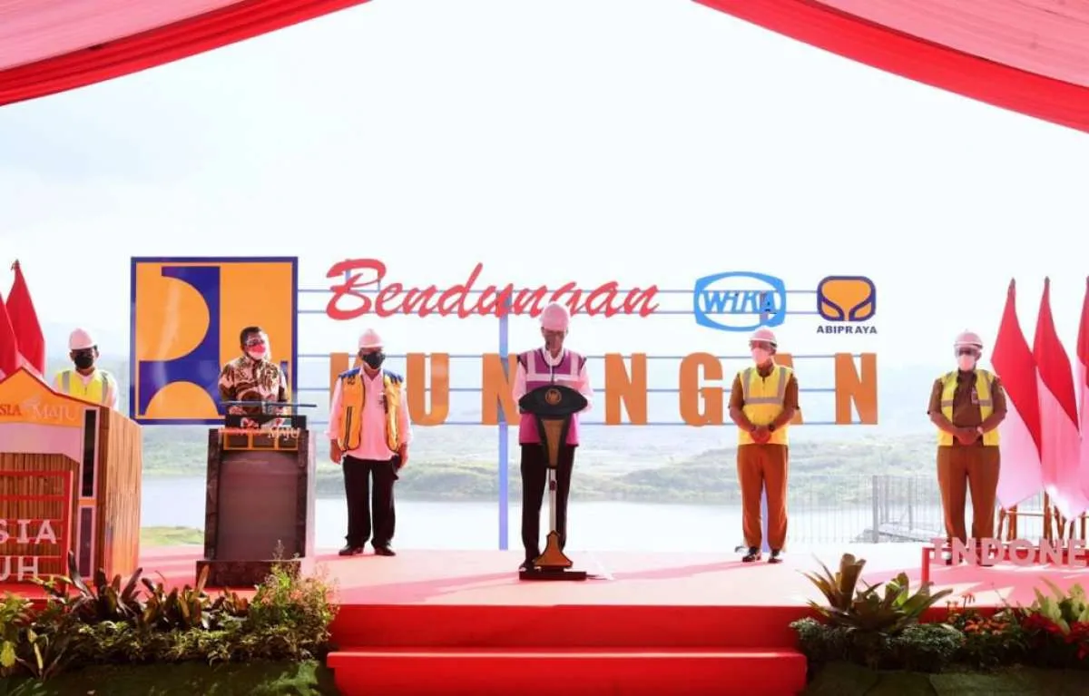 Resmikan Bendungan Kuningan, Jokowi yakin bisa tingkatkan produksi pertanian