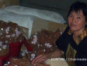 Kustinah, usahanya sempat goyah dihantam gempa Yogya (2)