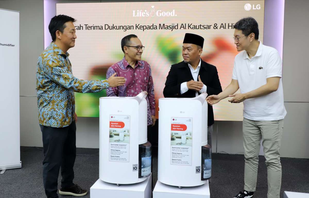 LG Electronics Donasi PuriCare Dehumidifier kepada Masjid di Jakarta