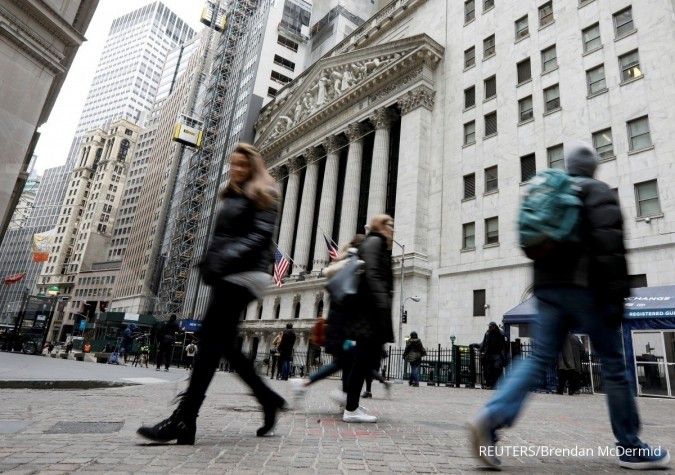 Wall Street naik, tersundul kenaikan harga minyak dunia