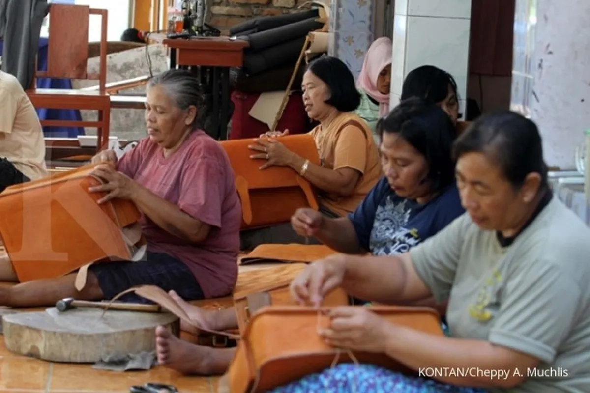 Ekonomi Indonesia hidup dari usaha mikro kecil
