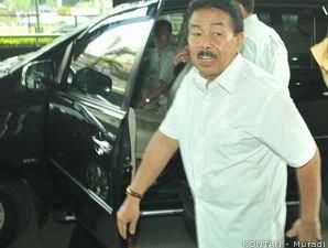 KPK Akhirnya Menahan Bekas Gubernur Jawa Barat