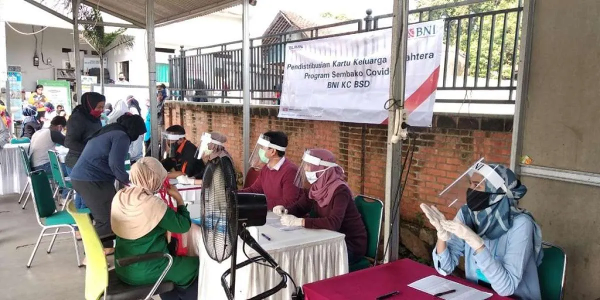 Pandemi Covid-19 masih berlangsung, BNI gencar salurkan bantuan sosial
