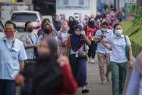 Gelombang PHK Intai Industri Garmen, Tekstil dan Alas Kaki, Ini Kata Pengamat