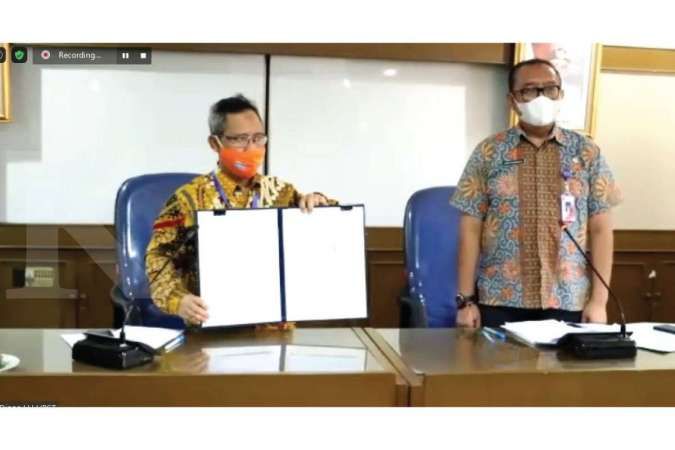 DLH DKI Jakarta & Chandra Asri Tanda Tangani Kerja Sama untuk Jakarta Recycle Center