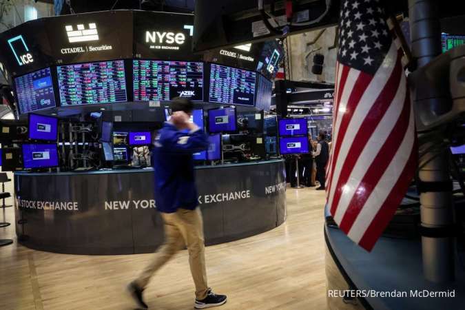 Wall Street Turun, Fokus Investor Beralih ke Laporan Pendapatan Big Tech