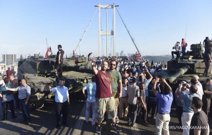 Otoritas Turki memerintahkan penangkapan terhadap 191 personel militer