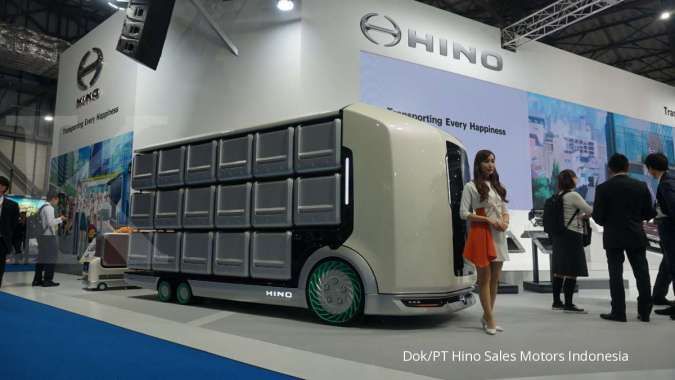 Hino Flatformer Kendaraan Konsep untuk Mendukung Mobilitas