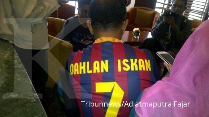 Dahlan pimpin rapat BUMN pakai jersey Barcelona