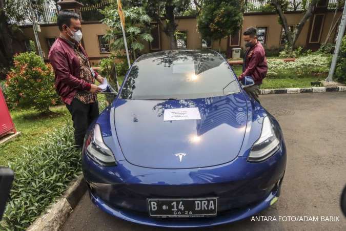 Daftar Aset Indra Kenz Untuk Ganti Rugi Investasi Binomo, Uang Rp 5 M, Mobil Tesla