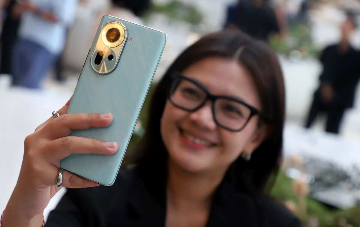 Oppo Luncurkan Reno 11 5G dengan Harga Mulai Rp 5,9 Juta