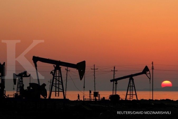 OPEC tahan produksi, harga minyak menguat