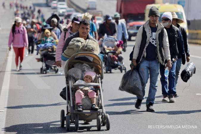 Pesawat Militer AS yang Deportasi Para Imigran Mendarat di Guatemala