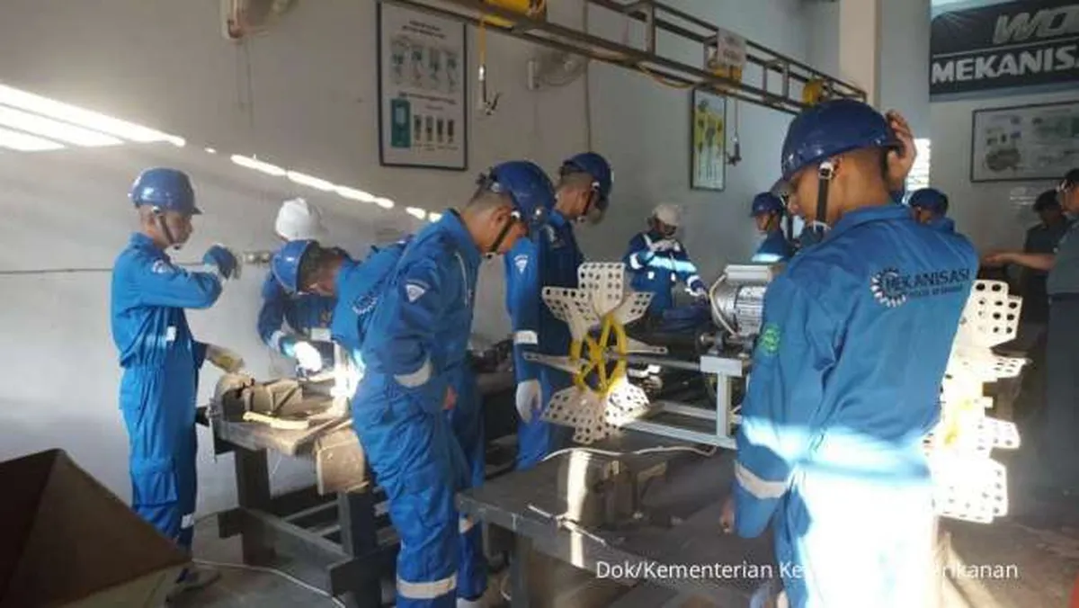 Kegiatan Dunia Usaha Menggeliat, Ini Kata Ekonom BCA 