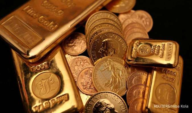 Harga Emas dan Perak Terkoreksi Kamis (18/12) Pagi, Investor Ambil Untung