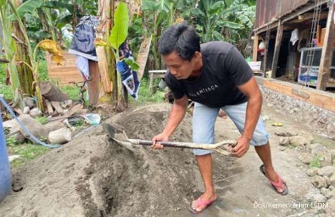 Masa Depan Lebih Terang bagi Warga Kelurahan Sompe,Berkat Bantuan Pasang Baru Listrik