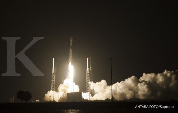 Roket milik Elon Musk terbangkan Satelit Merah Putih Telkom
