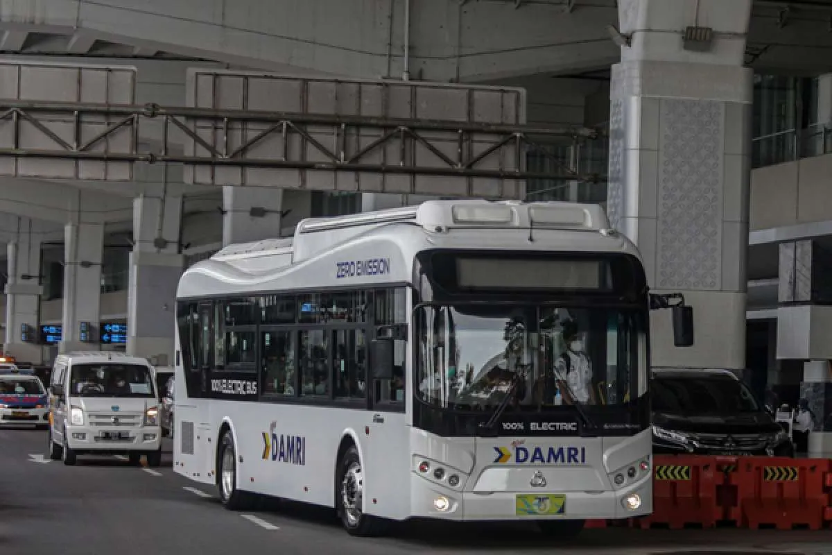 Damri mengembangkan armada bus berbasis listrik