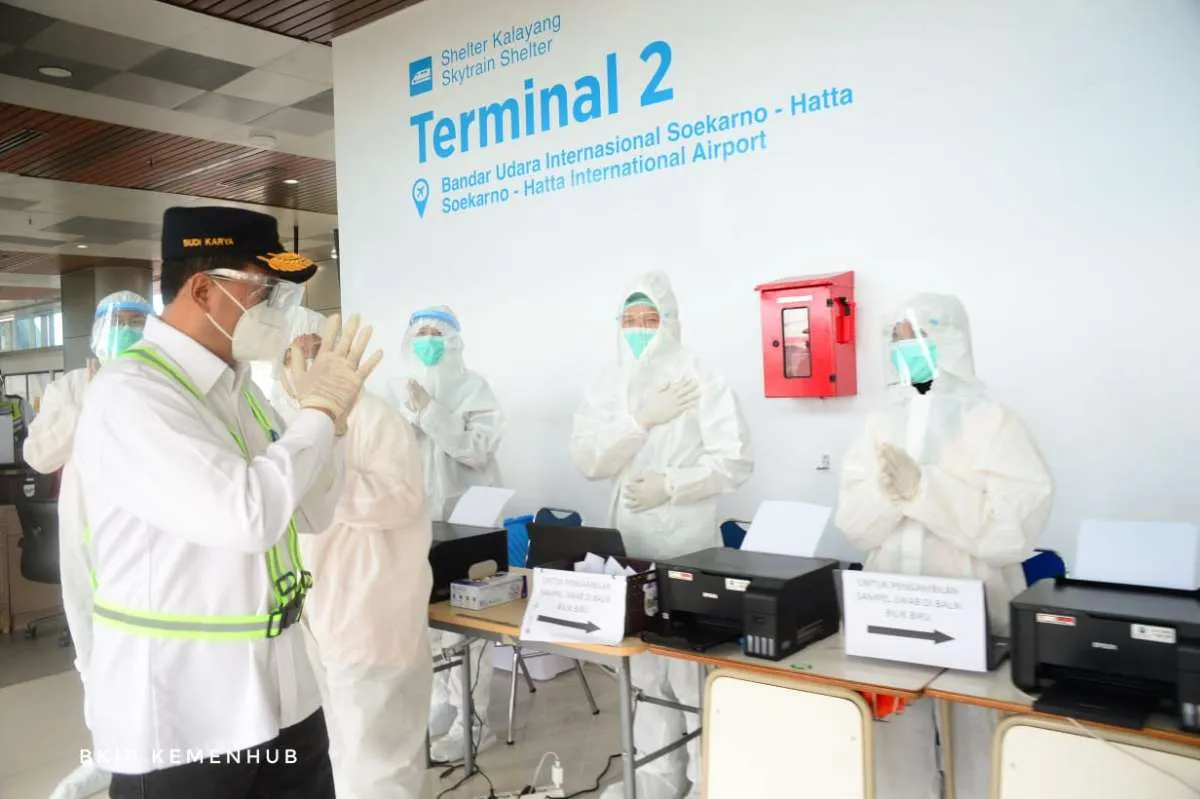 Tinjau Bandara Soetta, Menhub wanti-wanti penerapan protokol kesehatan