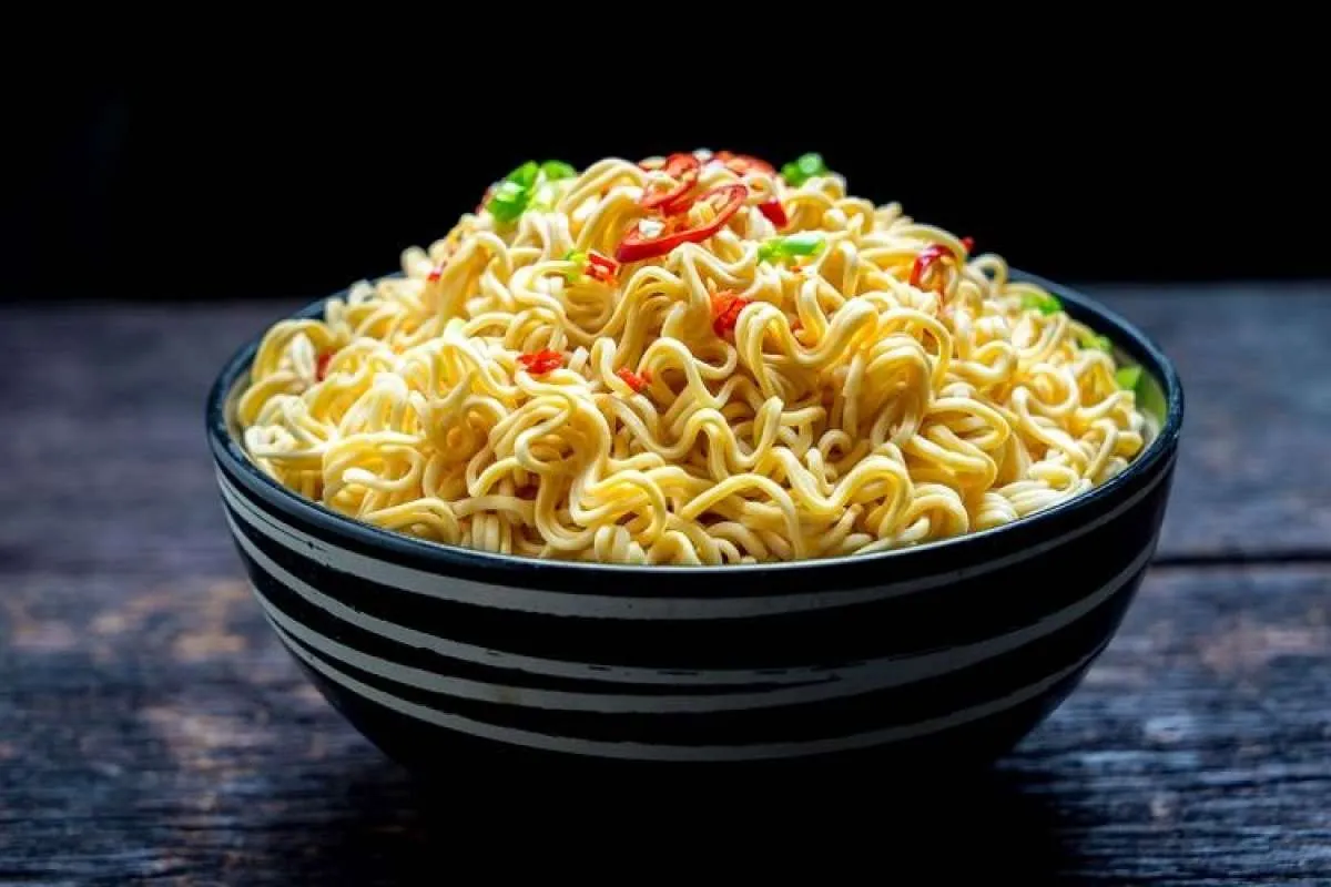 Cara memasak mie instan yang lebih sehat