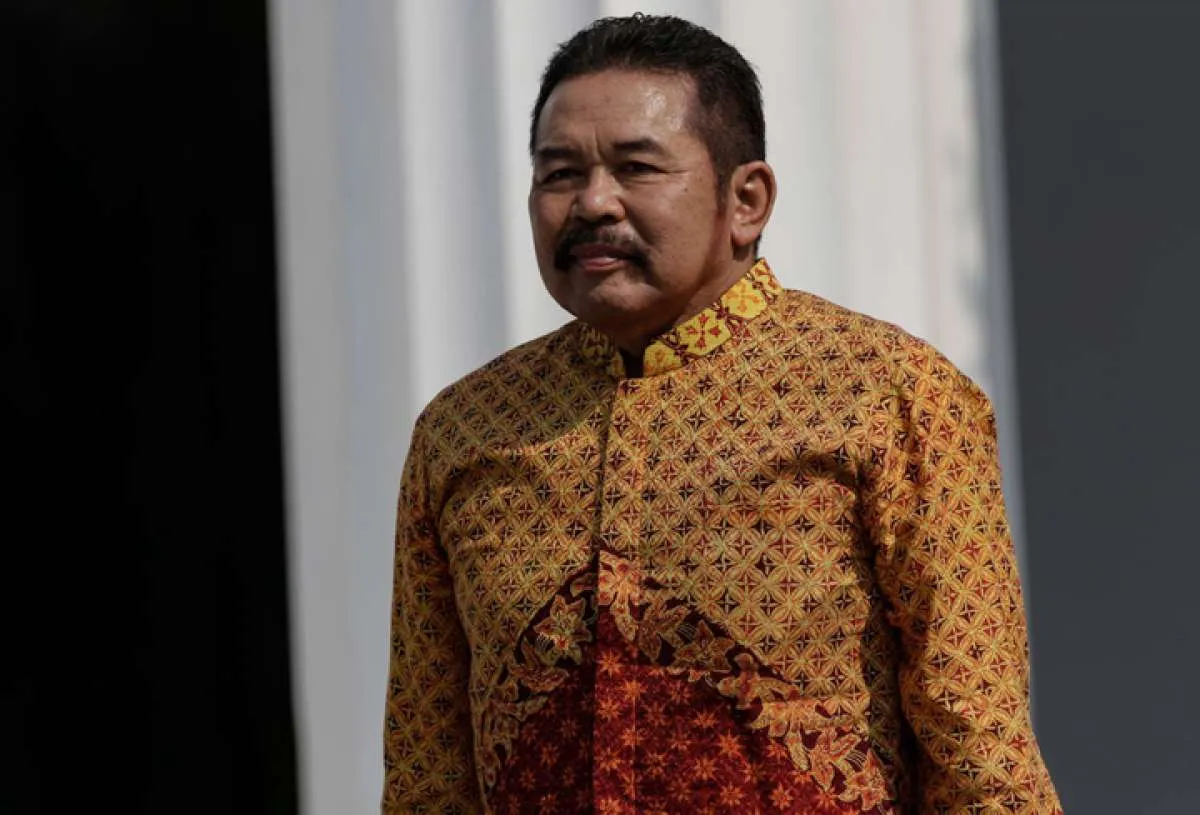 Kejaksaan Agung akan mencopot dua jaksa yang terlibat pemerasan Rp 1 miliar