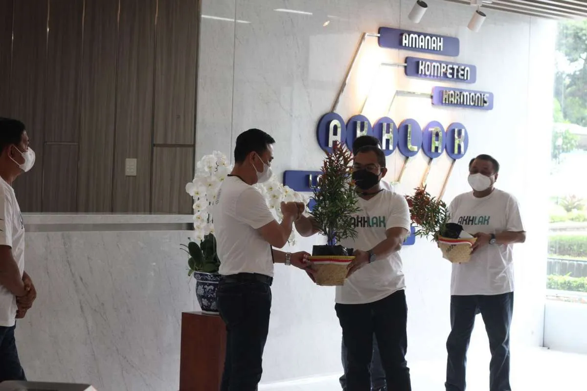 Kolaborasi badan usaha milik negara untuk menghijaukan Indonesia