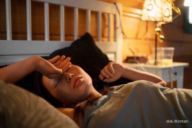 Susah Tidur Setiap Hari? Ini 8 Cara Mengatasi Insomnia Kronis secara Bertahap