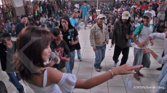 Tangerang larang penyanyi dangdut tampil mesum