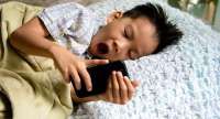 Anak Kebanyakan Main HP Bisa Obesitas, Ini 5 Dampak Terlalu Banyak Screen Time