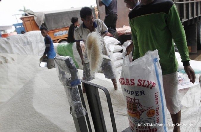 Jelang Ramadan, Sandi cek harga beras di Cipinang