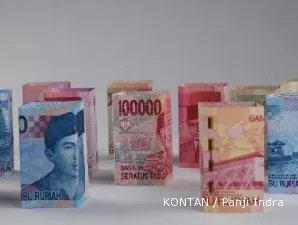 Rupiah falls, BI calms market