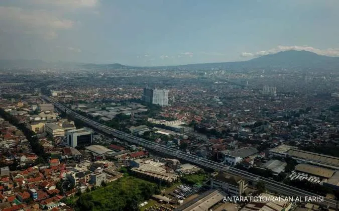 Hujan Turun Merata di Siang Hari, Ini Prakiraan Cuaca Besok (12/3) di Jawa Barat