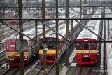 Ada aksi massa, KRL tujuan Tanah Abang hanya sampai Stasiun Kebayoran dan Manggarai