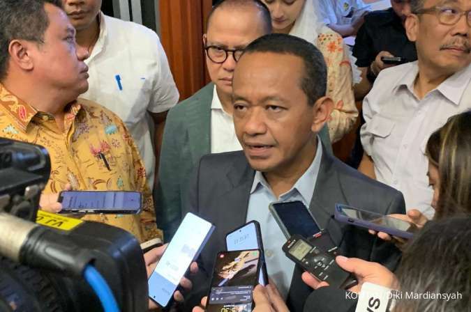 Tinjau SPBU di Balikpapan, Menteri ESDM Pastikan Stok BBM Aman untuk Nataru